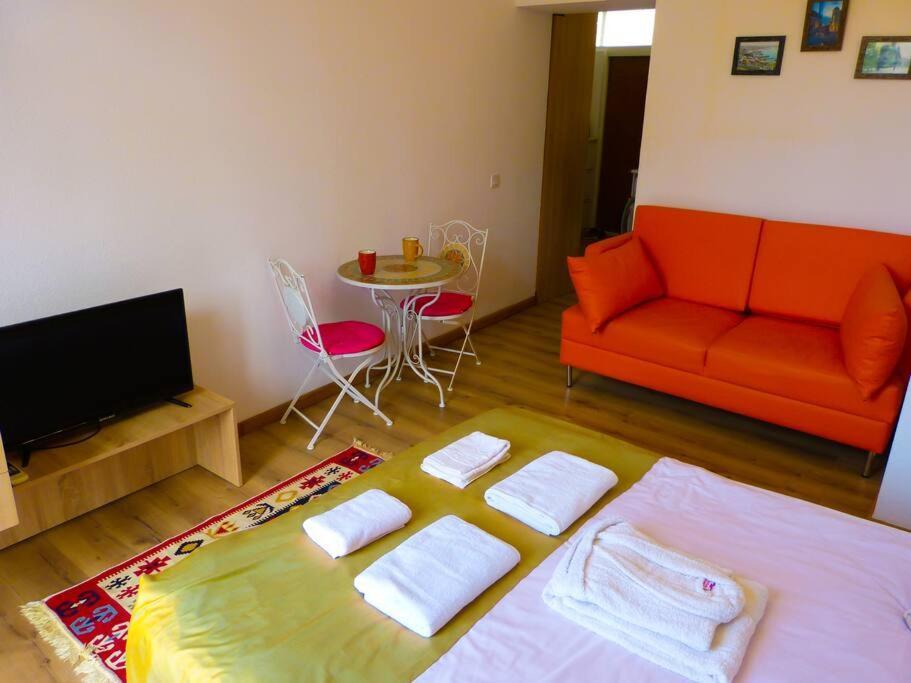 Live-Inn Stunning Apartment On Azneft Sq With President Palace & Old City Views Μπακού Εξωτερικό φωτογραφία